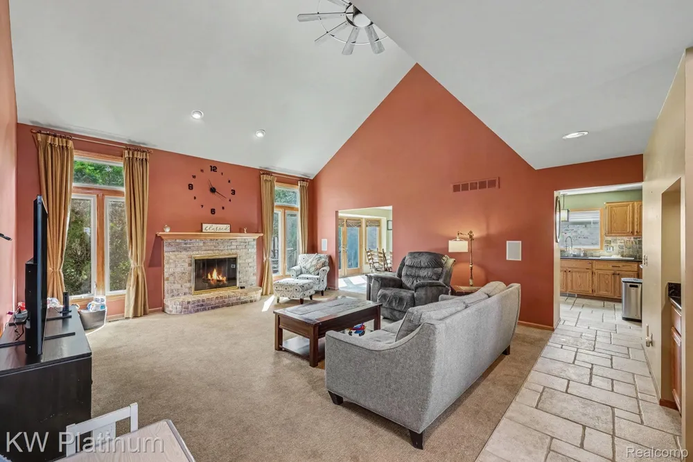 52824 Mary Martin Drive Chesterfield Township, MI 48051