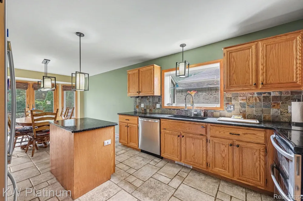 52824 Mary Martin Drive Chesterfield Township, MI 48051