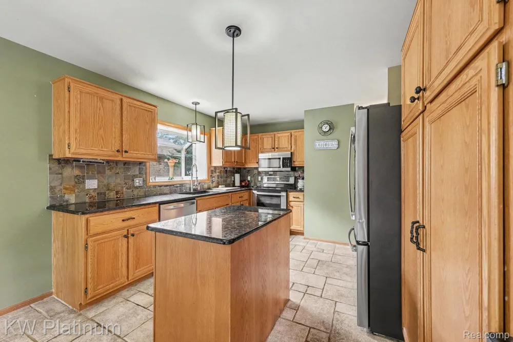 52824 Mary Martin Drive Chesterfield Township, MI 48051