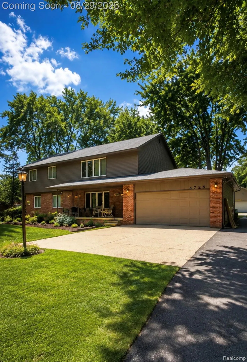 6729 Norton Drive Troy City, MI 48085