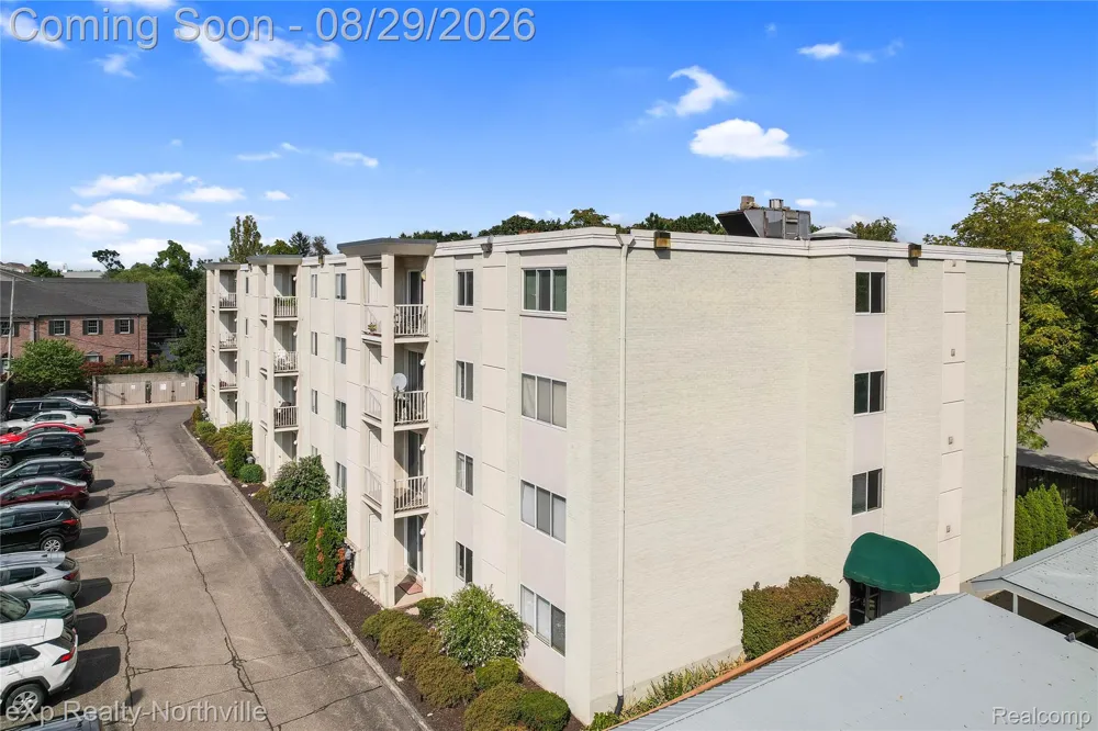770 Deer Street #204 Plymouth City, MI 48170