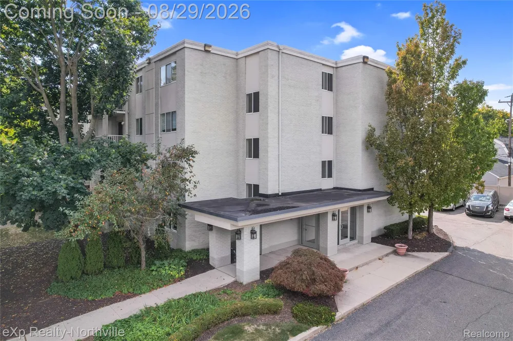 770 Deer Street #204 Plymouth City, MI 48170