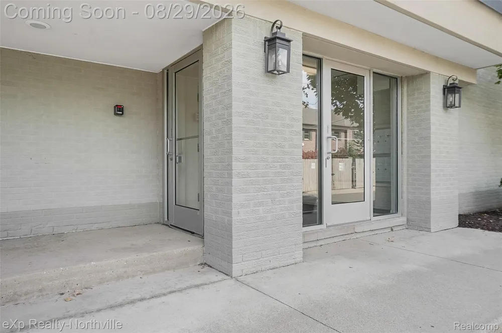 770 Deer Street #204 Plymouth City, MI 48170
