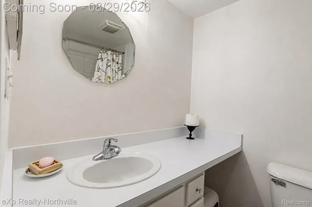 770 Deer Street #204 Plymouth City, MI 48170