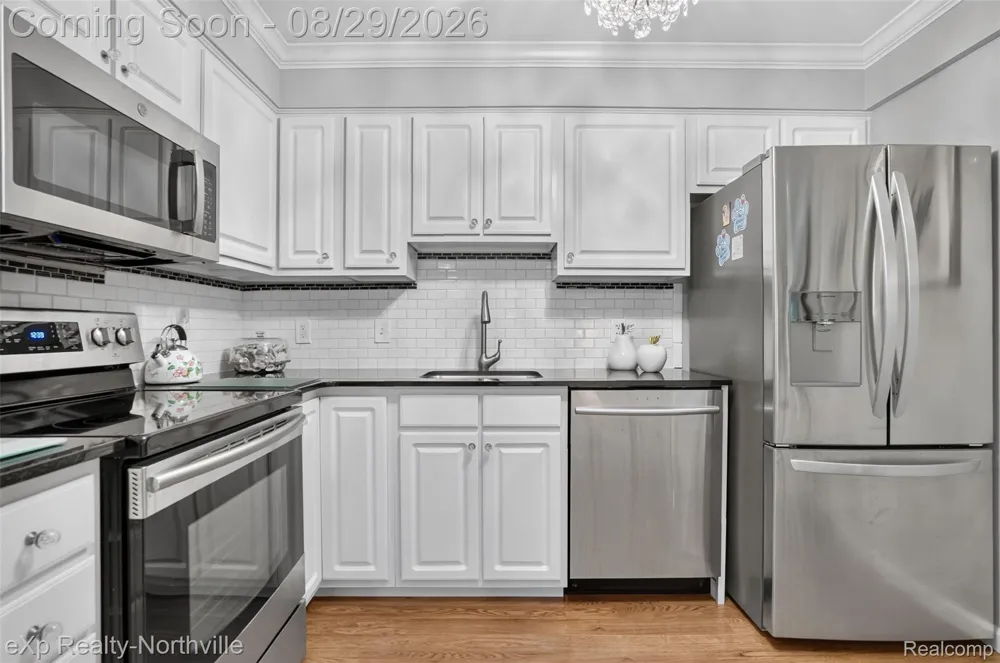 770 Deer Street #204 Plymouth City, MI 48170