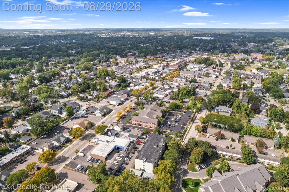 770 Deer Street #204 Plymouth City, MI 48170