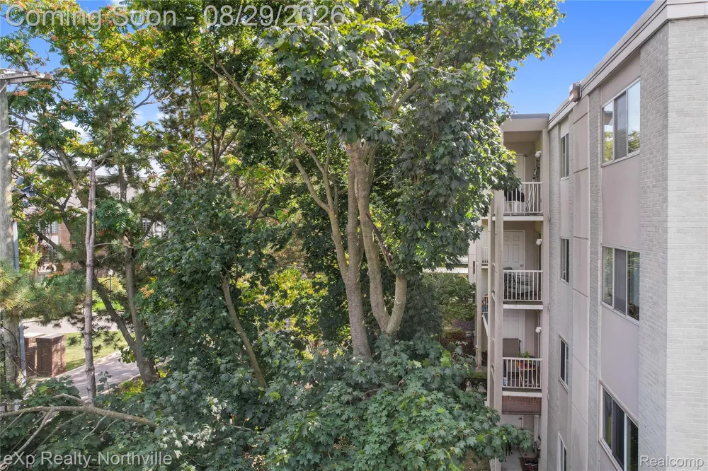 770 Deer Street #204 Plymouth City, MI 48170