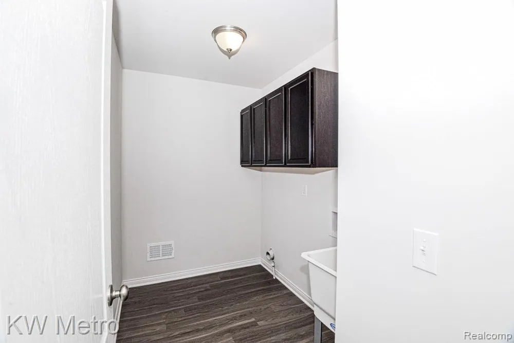 2 Oak Street Grand Blanc Charter Township, MI 48439