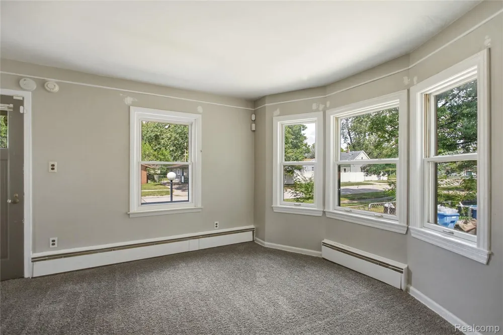 25433 McDonald Street Dearborn Heights City, MI 48125