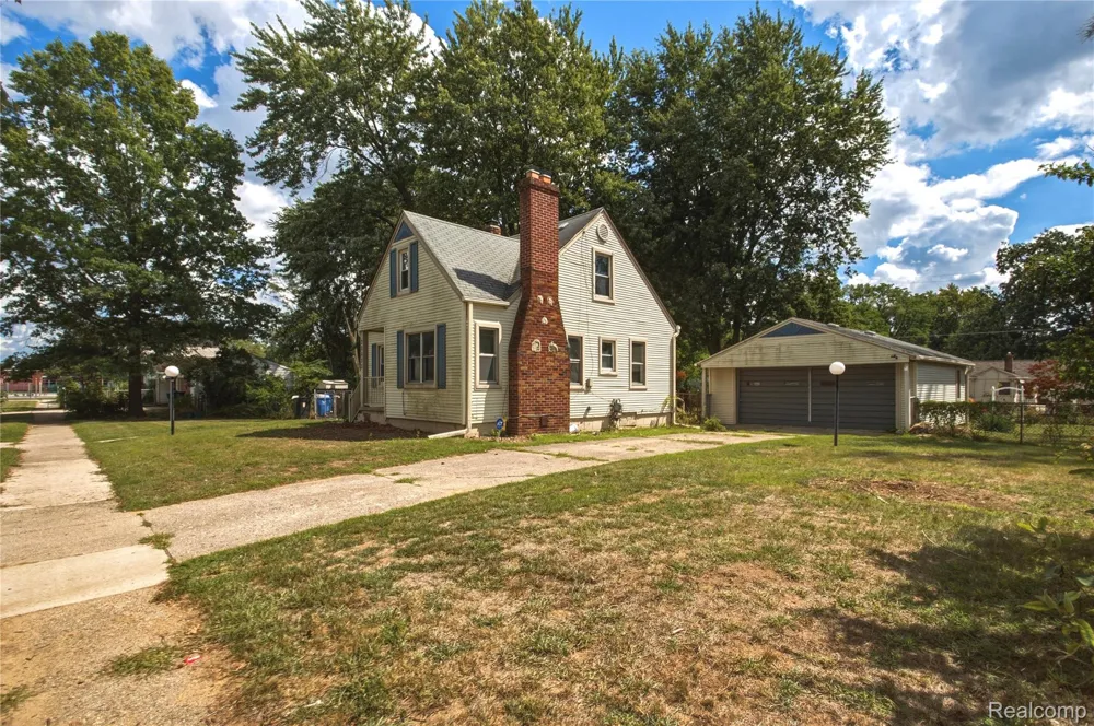 25433 McDonald Street Dearborn Heights City, MI 48125