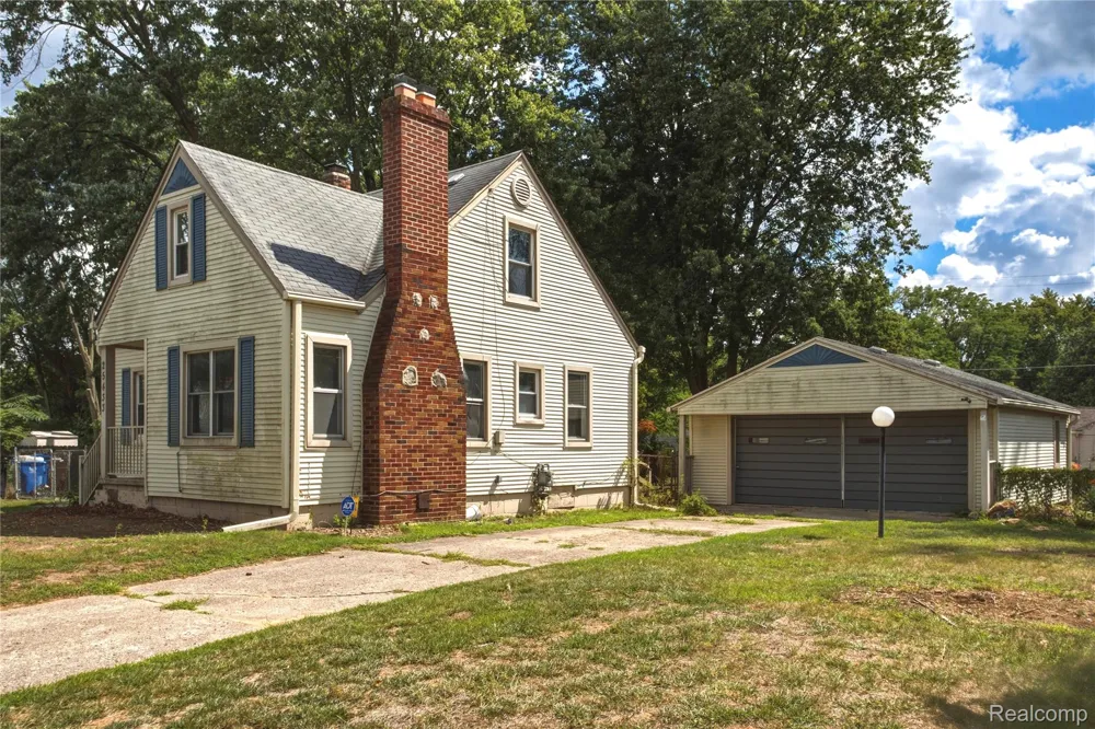 25433 McDonald Street Dearborn Heights City, MI 48125
