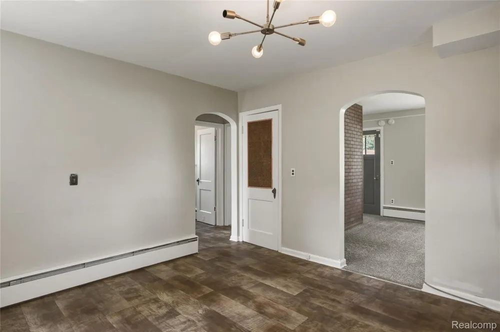 25433 McDonald Street Dearborn Heights City, MI 48125