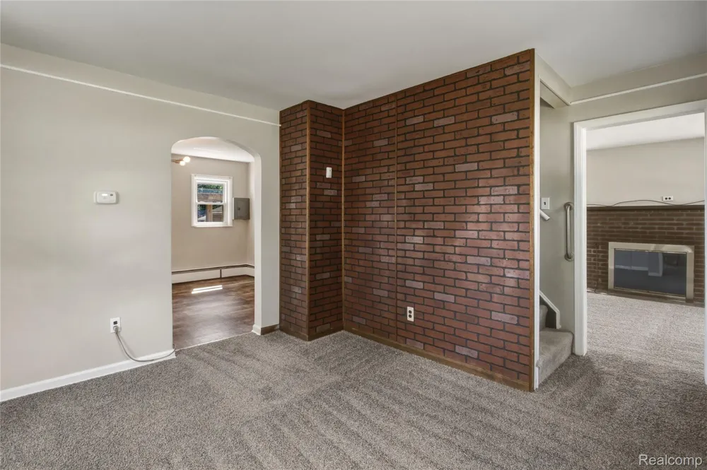 25433 McDonald Street Dearborn Heights City, MI 48125