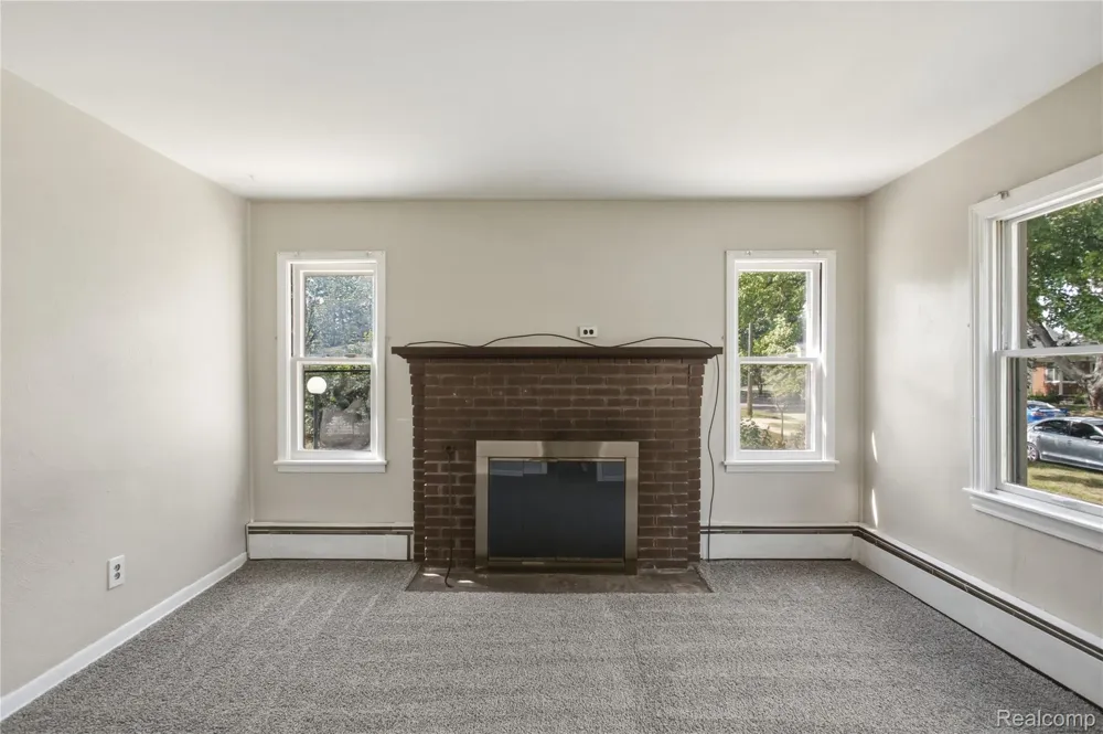 25433 McDonald Street Dearborn Heights City, MI 48125