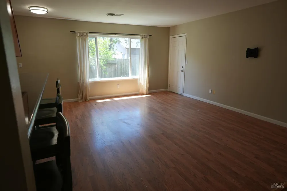 229 Long Street Suisun City, CA 94585
