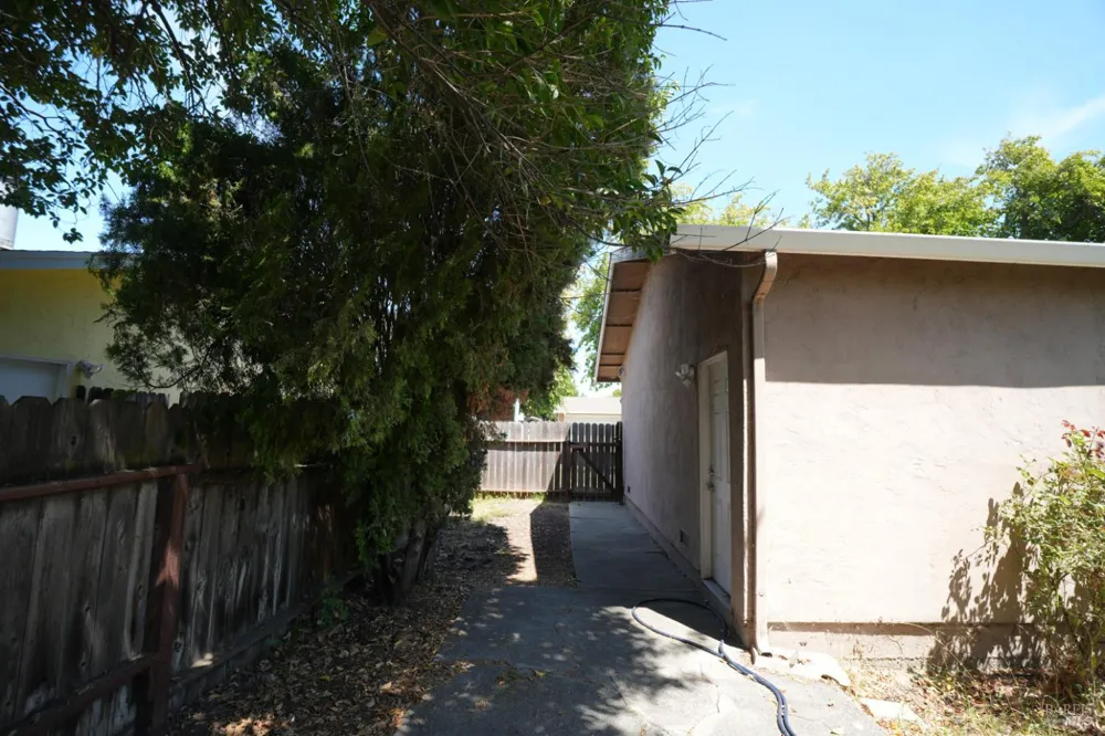 229 Long Street Suisun City, CA 94585