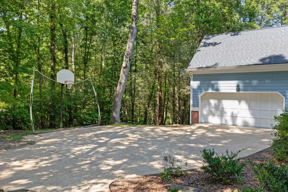 5 Brooks Edge Lane Signal Mountain, TN 37377