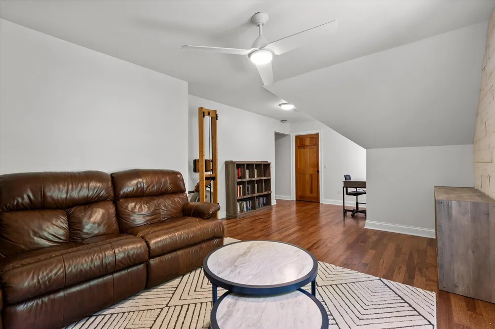 5 Brooks Edge Lane Signal Mountain, TN 37377