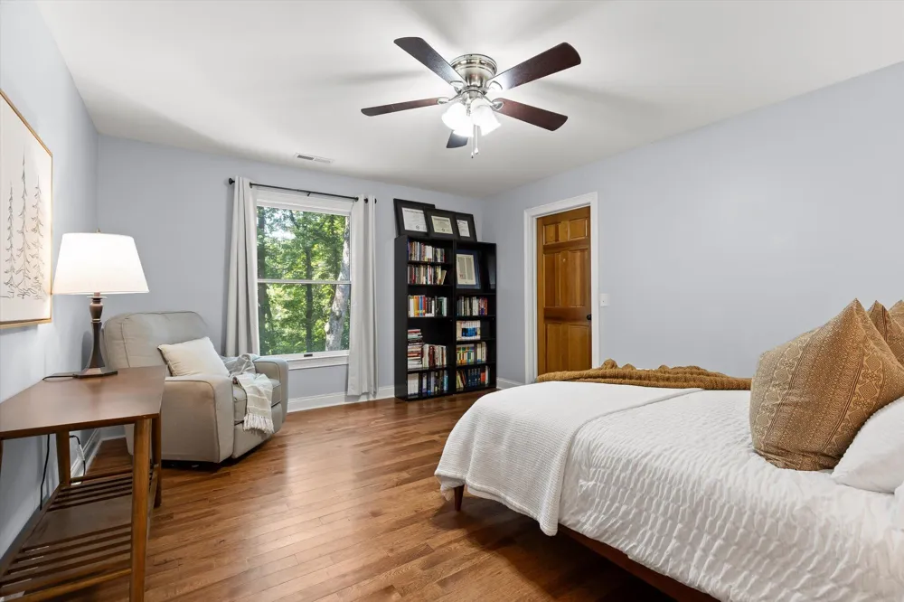 5 Brooks Edge Lane Signal Mountain, TN 37377