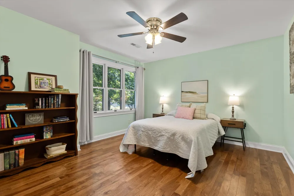 5 Brooks Edge Lane Signal Mountain, TN 37377
