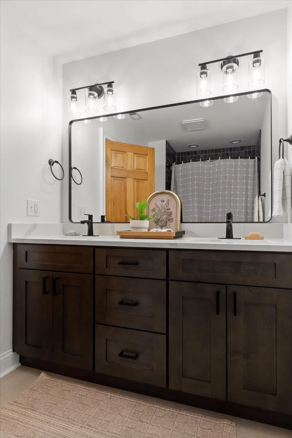 5 Brooks Edge Lane Signal Mountain, TN 37377
