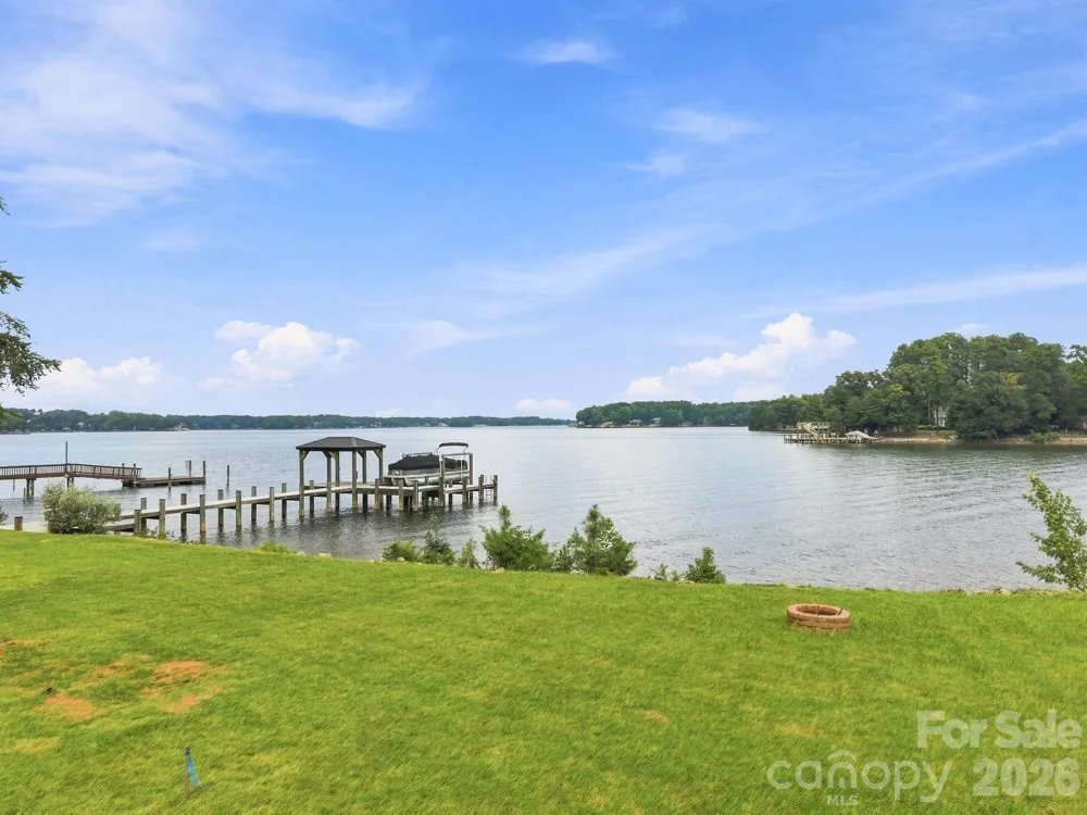 106 Stepaside Lane Mooresville, NC 28117