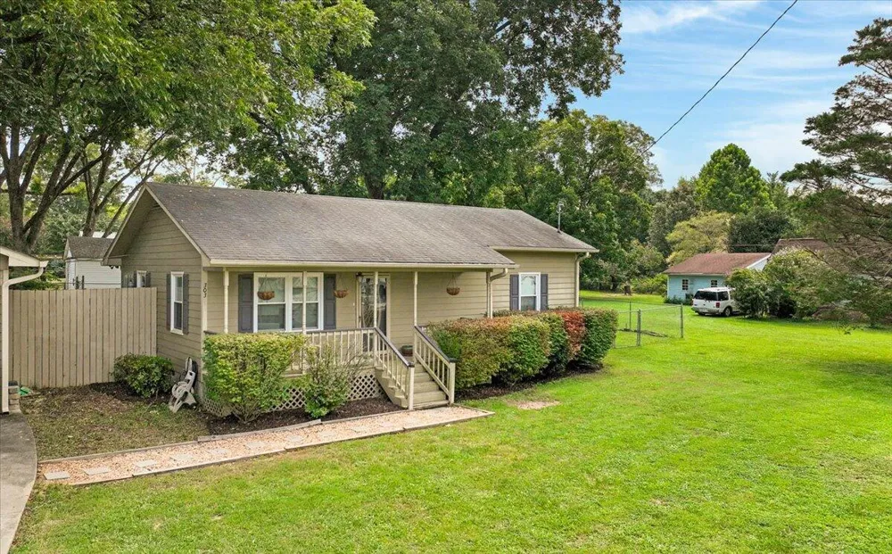 303 S Main Street Adairsville, GA 30103