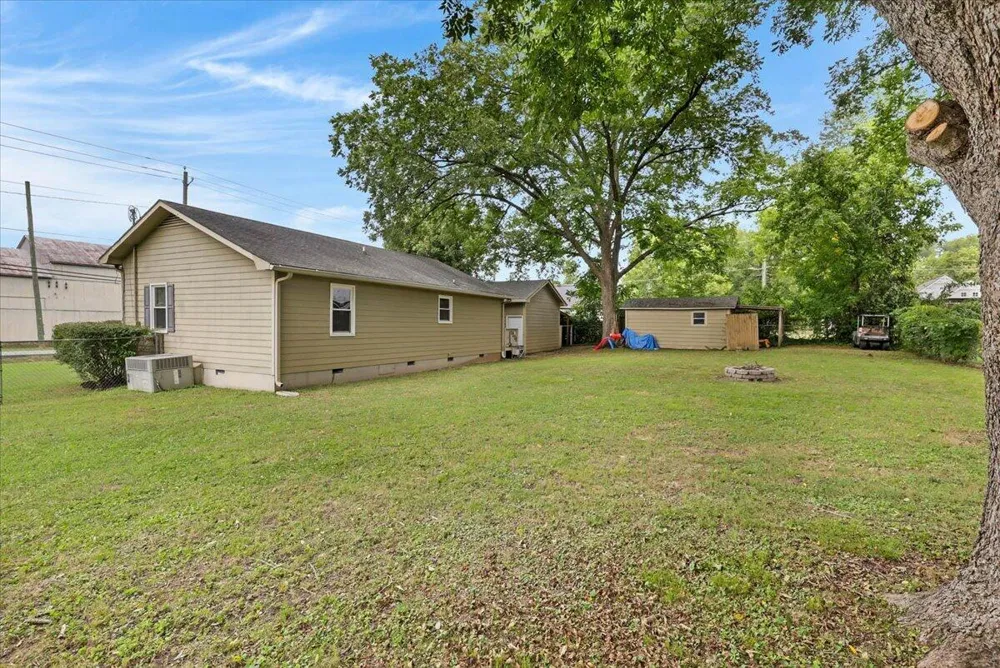 303 S Main Street Adairsville, GA 30103