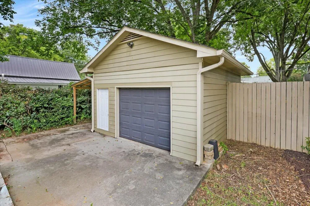 303 S Main Street Adairsville, GA 30103
