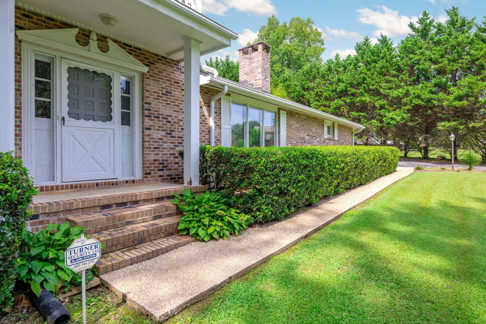 9113 Edgewater Road Chattanooga, TN 37416