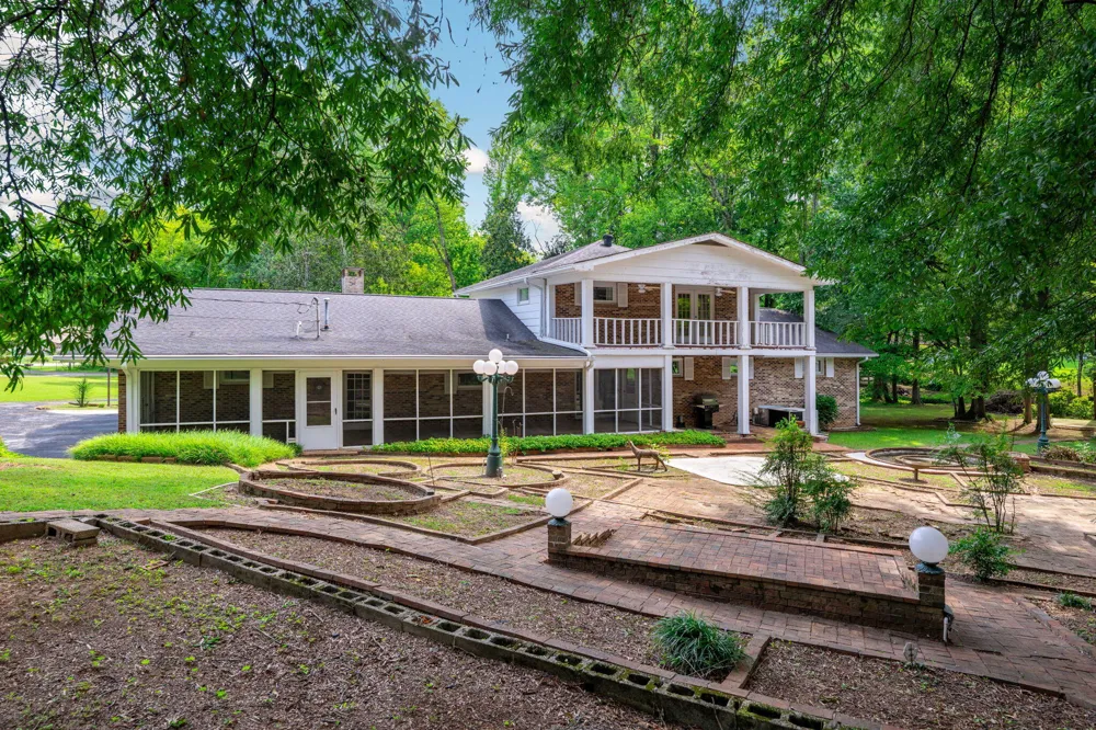 9113 Edgewater Road Chattanooga, TN 37416