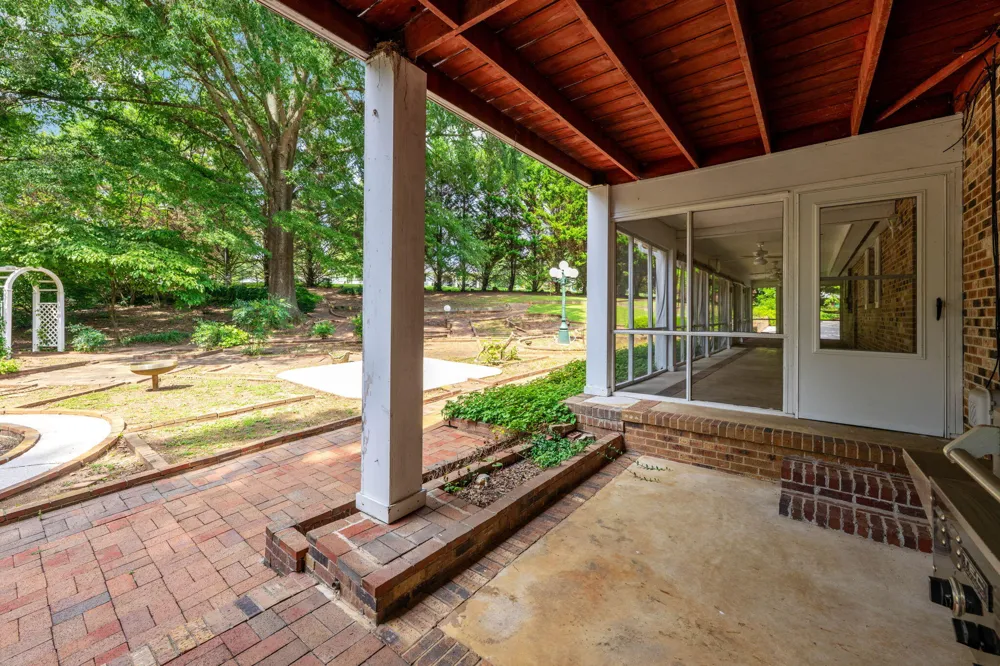 9113 Edgewater Road Chattanooga, TN 37416