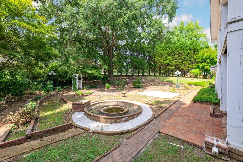 9113 Edgewater Road Chattanooga, TN 37416
