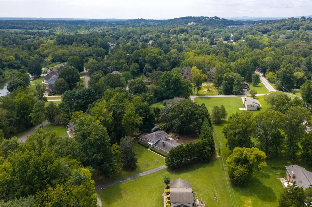 9113 Edgewater Road Chattanooga, TN 37416