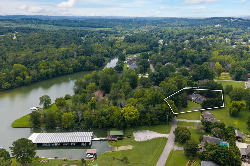 9113 Edgewater Road Chattanooga, TN 37416
