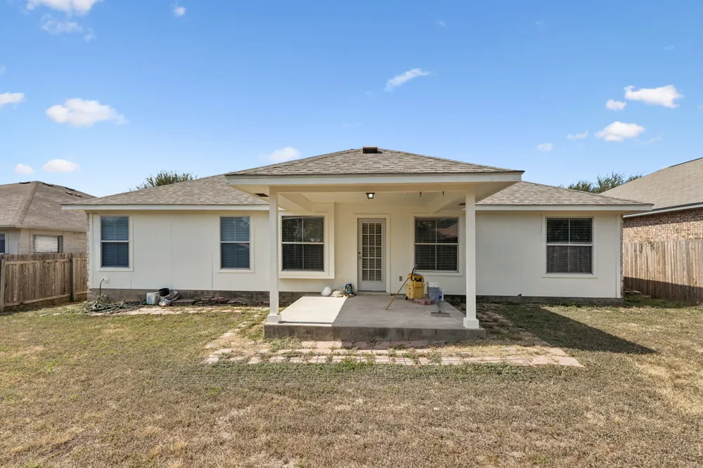 1512 Sweet Leaf Lane Pflugerville, TX 78660