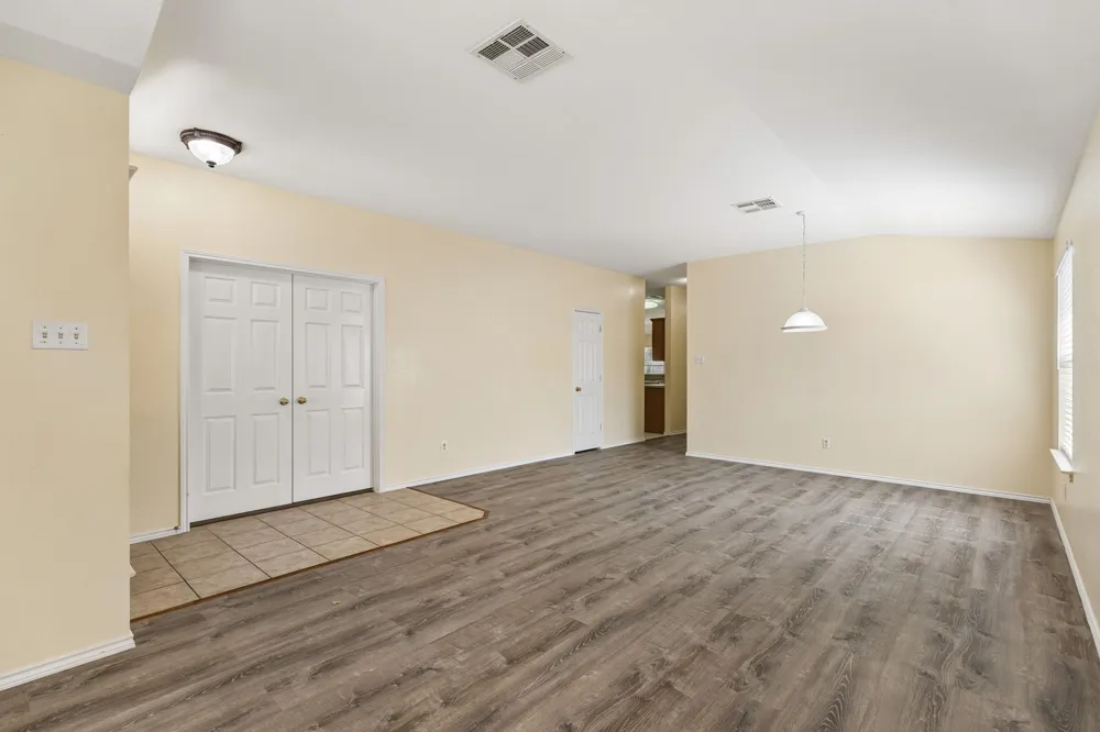1512 Sweet Leaf Lane Pflugerville, TX 78660