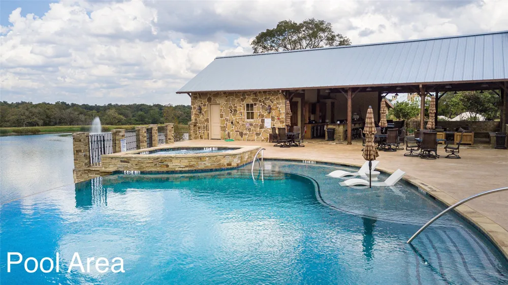 109 Mallard Lane Columbus, TX 78934