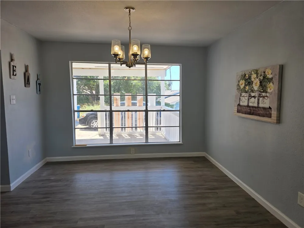 932 Waterview Street Portland, TX 78374