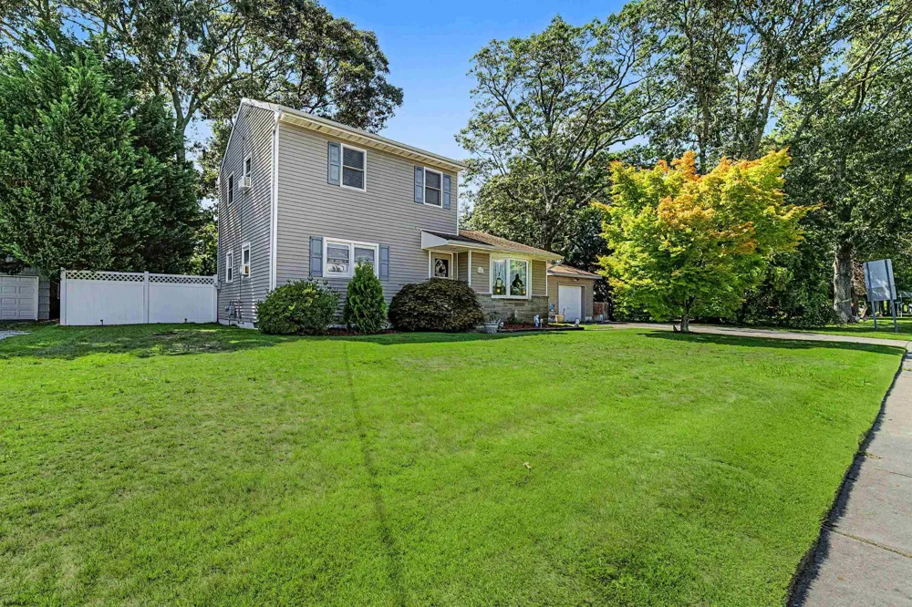 64 W Laurel Dr Somers Point, NJ 08244