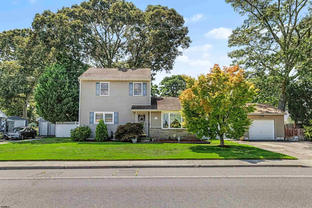 64 W Laurel Dr Somers Point, NJ 08244
