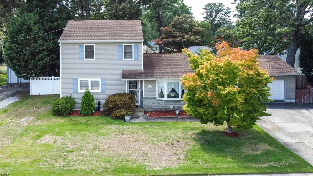 64 W Laurel Dr Somers Point, NJ 08244