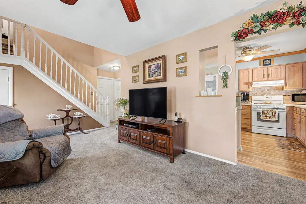 64 W Laurel Dr Somers Point, NJ 08244