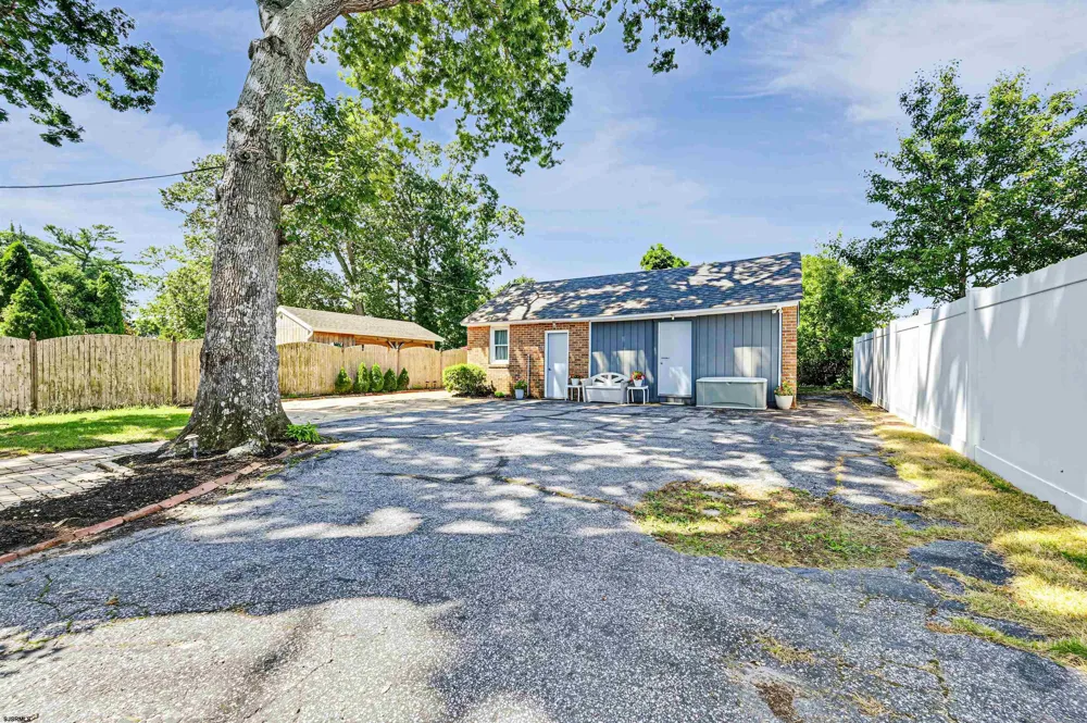 397 Pitney Road Absecon, NJ 08201