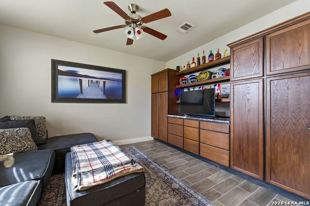 2550 BLACK BEAR DR New Braunfels, TX 78132