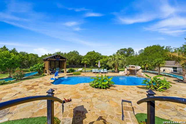 2550 BLACK BEAR DR New Braunfels, TX 78132