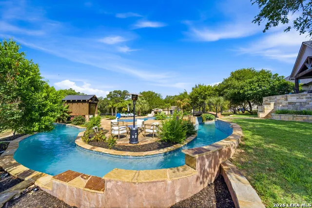 2550 BLACK BEAR DR New Braunfels, TX 78132