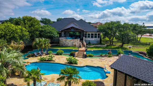 2550 BLACK BEAR DR New Braunfels, TX 78132