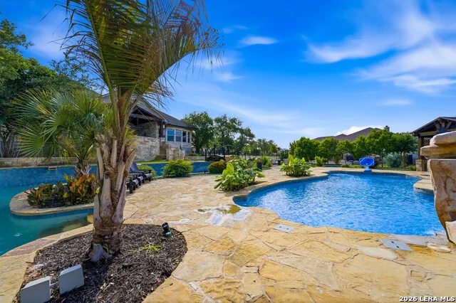 2550 BLACK BEAR DR New Braunfels, TX 78132