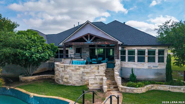 2550 BLACK BEAR DR New Braunfels, TX 78132